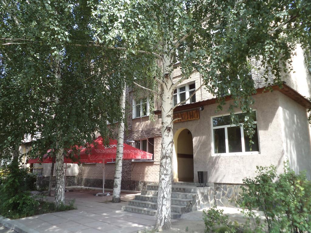 Galirad Hotel Оскемен Екстер'єр фото
